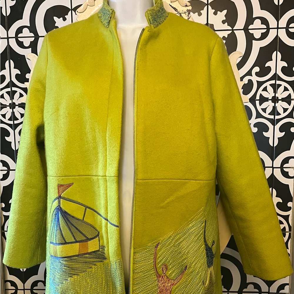 Green/chartreuse embossed midline coats/ornate collar No Inside Label/ Tag